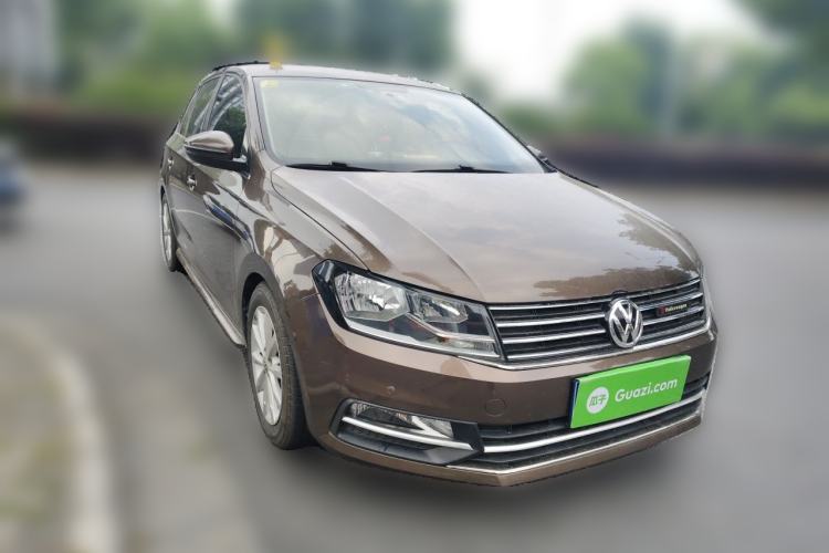 Used Volkswagen Santana 2015 Haval H9 1.6L Manual Comfort Edition Front Right 45 Deg