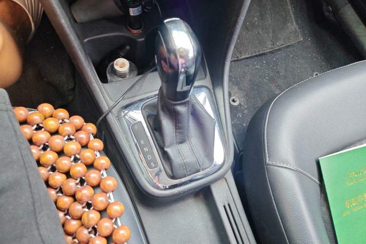 Used Volkswagen Santana 2015 Haval H6 1.6L Automatic Comfort Model Gear Lever