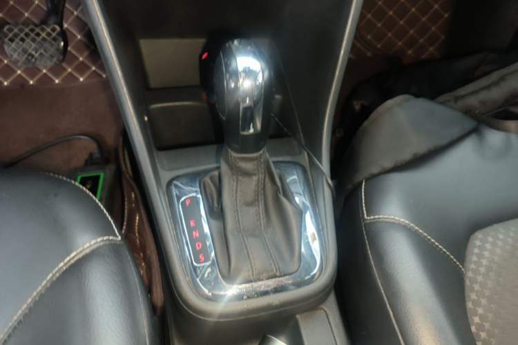Used Volkswagen Santana 2015 Haval H6 1.6L Automatic Comfort Model Gear Lever