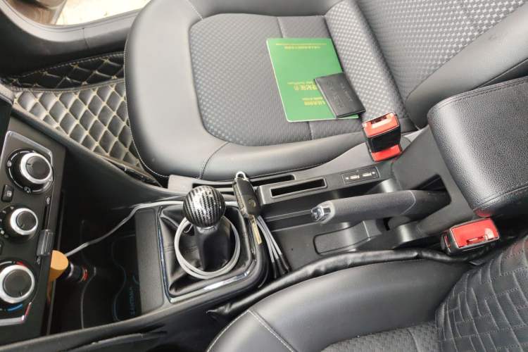 Used Volkswagen Santana 2015 Haval H9 1.6L Manual Comfort Edition Gear Lever