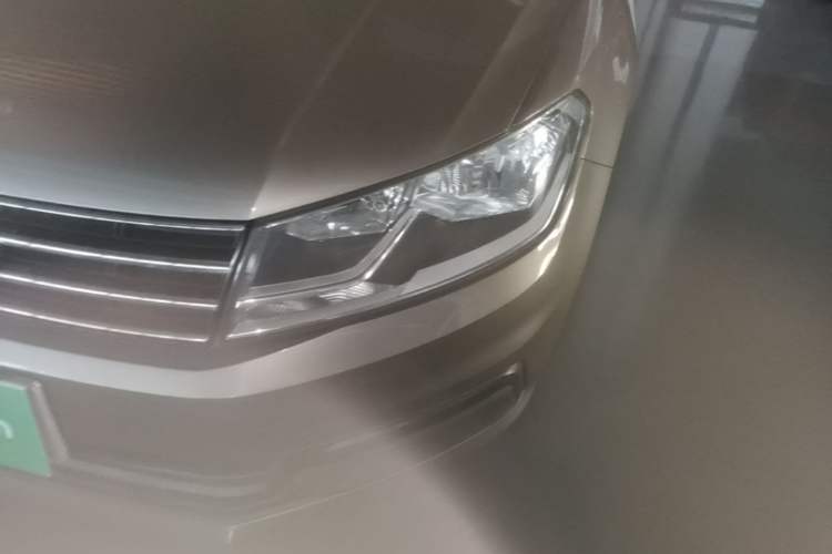 Used Volkswagen Santana 2015 HaoNa 230TSI DSG Comfort Model Left Front Headlight