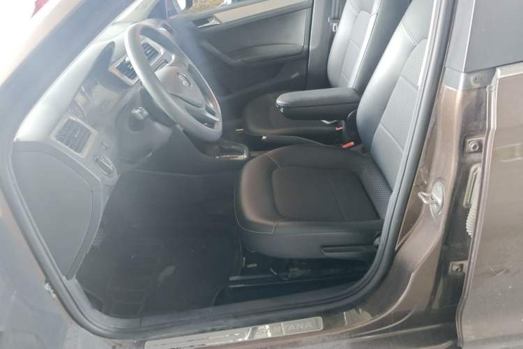 Used Volkswagen Santana 2015 Haval H6 1.6L Automatic Comfort Model Left Front Seat