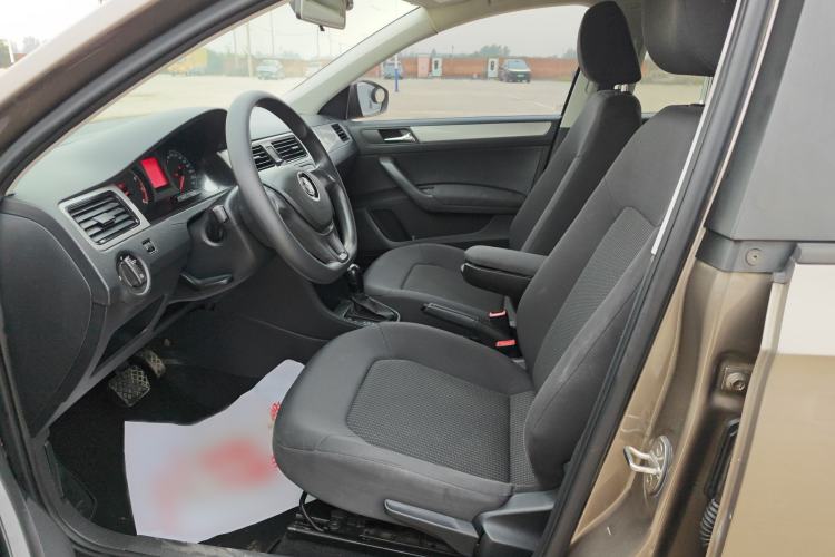 Used Volkswagen Santana 2015 Haval H6 1.6L Automatic Luxury Model Left Front Seat