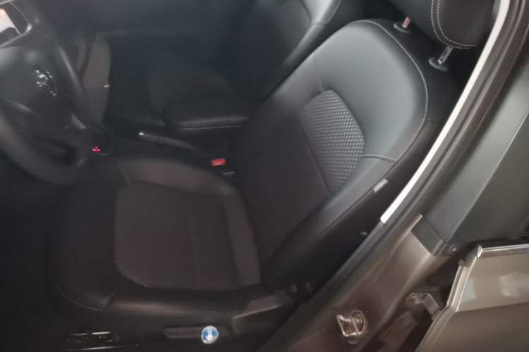 Used Volkswagen Santana 2015 HaoNa 230TSI DSG Comfort Model Left Front Seat