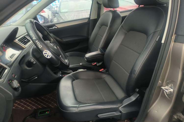 Used Volkswagen Santana 2015 Haval H6 1.6L Automatic Comfort Model Left Front Seat