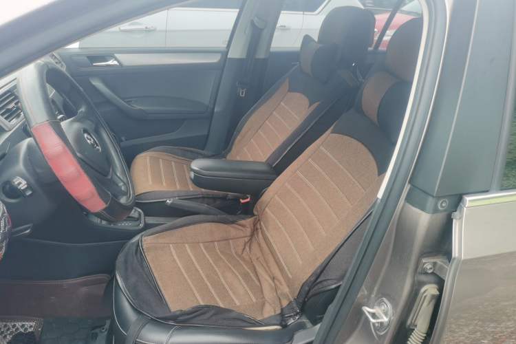 Used Volkswagen Santana 2015 HaoNa 230TSI DSG Comfort Model Left Front Seat