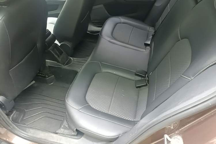 Used Volkswagen Santana 2015 Haval H9 1.6L Manual Comfort Edition Left Rear Seat