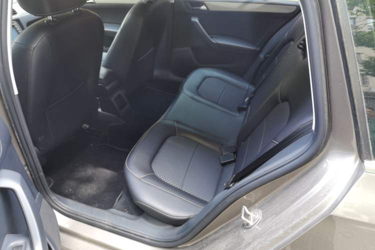 Used Volkswagen Santana 2015 Haval H9 1.6L Manual Comfort Edition Left Rear Seat