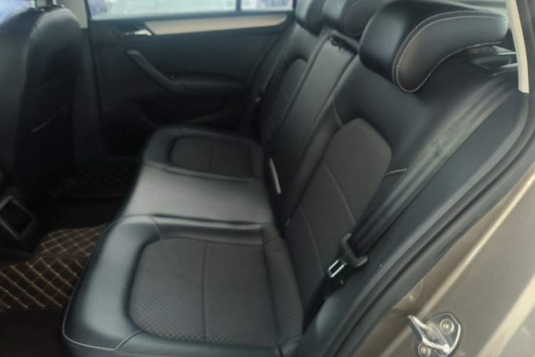 Used Volkswagen Santana 2015 Haval H6 1.6L Automatic Comfort Model Left Rear Seat
