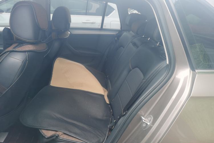 Used Volkswagen Santana 2015 HaoNa 230TSI DSG Comfort Model Left Rear Seat