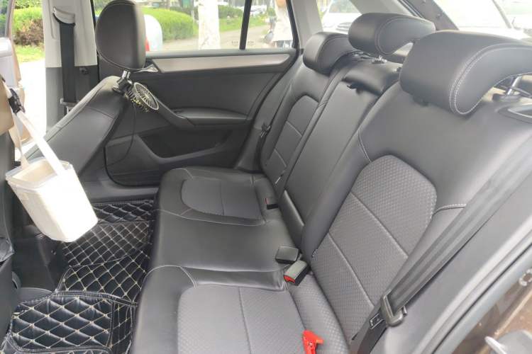 Used Volkswagen Santana 2015 Haval H9 1.6L Manual Comfort Edition Left Rear Seat
