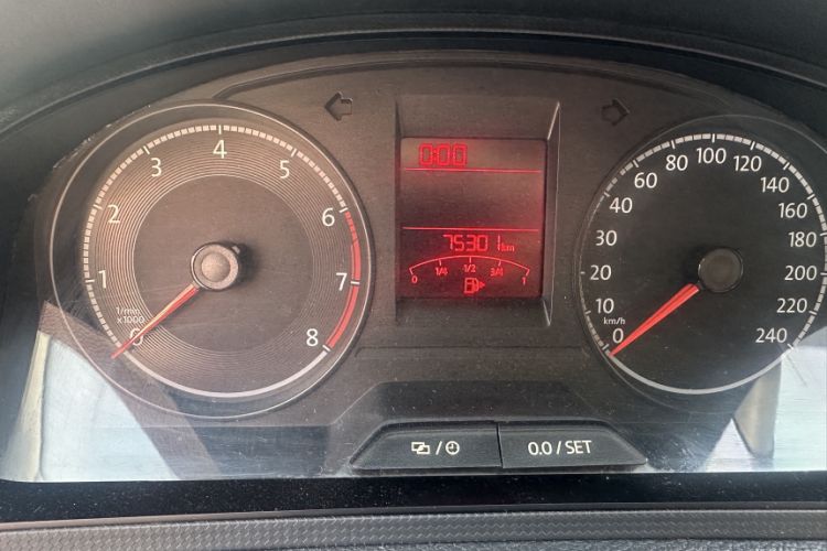 Used Volkswagen Santana 2015 HaoNa 1.6L Manual Fashion Edition Odometer Close Up