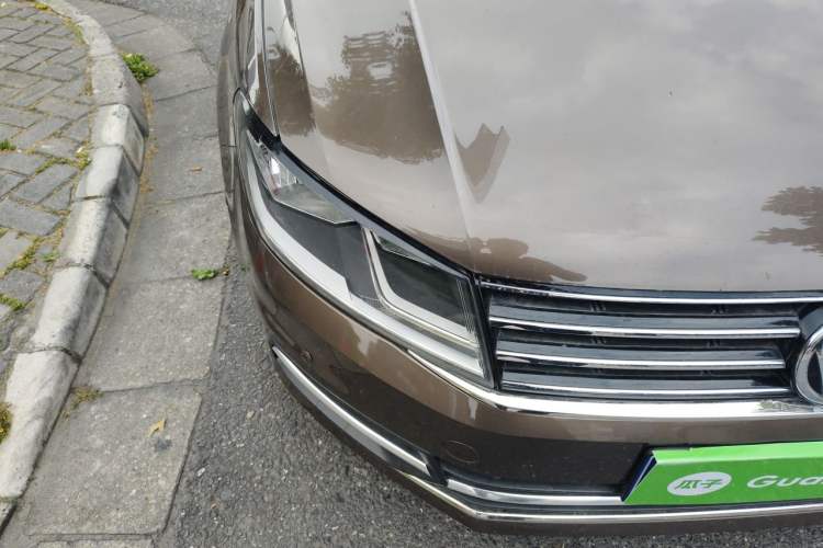 Used Volkswagen Santana 2015 Haval H9 1.6L Manual Comfort Edition Right Front Headlight