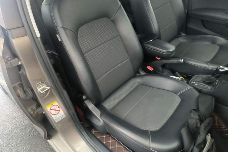 Used Volkswagen Santana 2015 Haval H6 1.6L Automatic Comfort Model Right Front Seat