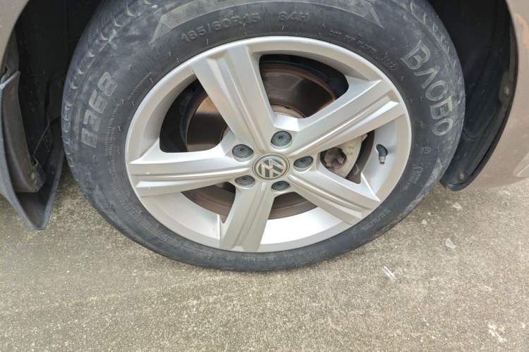 Used Volkswagen Santana 2015 Haval H6 1.6L Automatic Luxury Model Right Front Wheel Hub