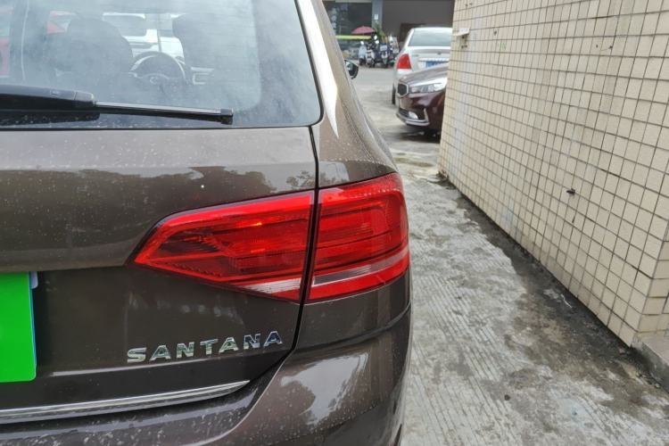 Used Volkswagen Santana 2015 Haval H6 1.6L Automatic Comfort Model Right Rear Taillight