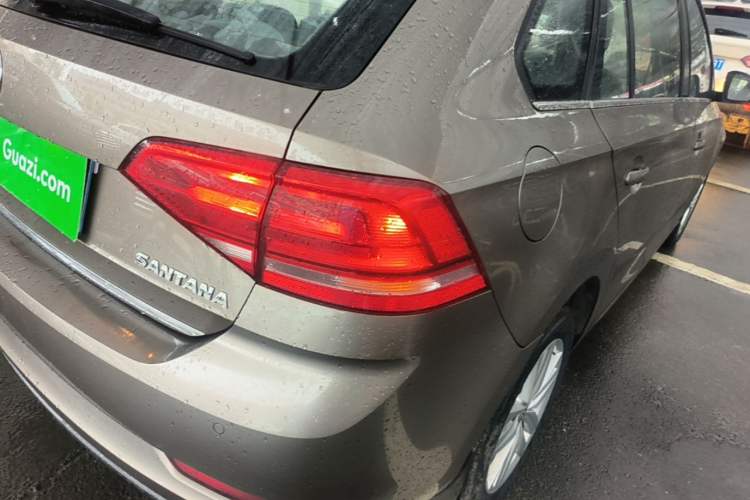 Used Volkswagen Santana 2015 Haval H6 1.6L Automatic Comfort Model Right Rear Taillight