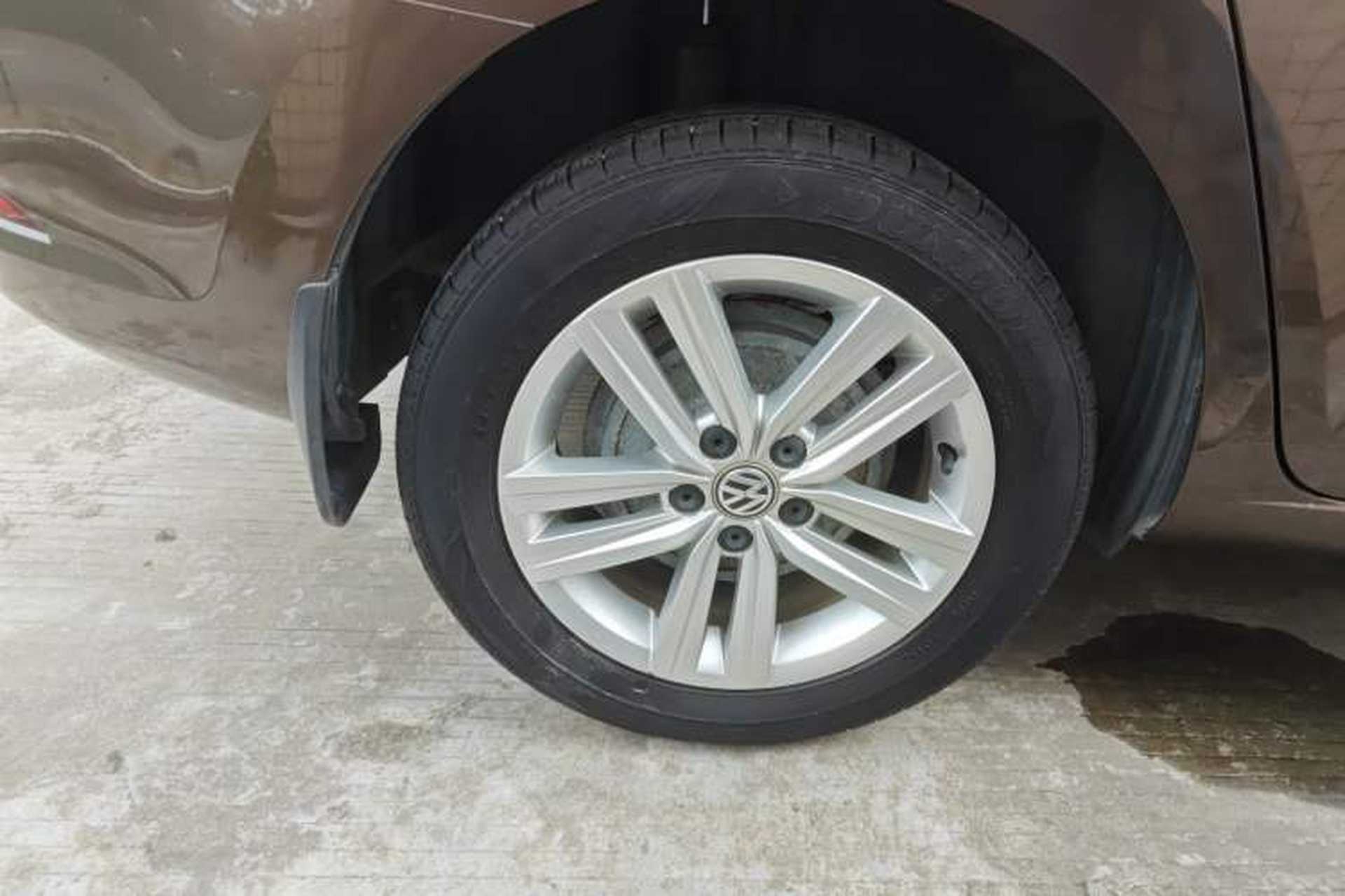 Used Volkswagen Santana 2015 Haval H6 1.6L Automatic Comfort Model Right Rear Wheel Hub