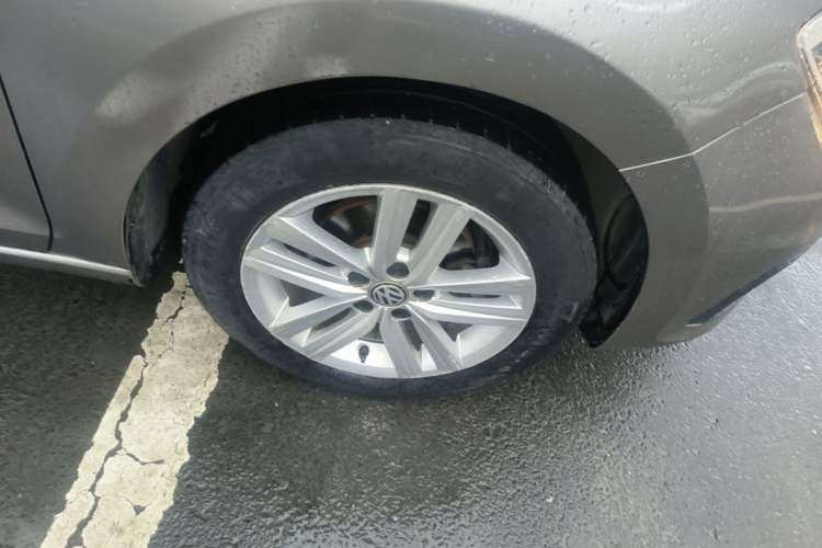 Used Volkswagen Santana 2015 Haval H6 1.6L Automatic Comfort Model Right Rear Wheel Hub