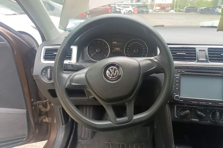 Used Volkswagen Santana 2015 Haval H9 1.6L Manual Comfort Edition Steering Wheel