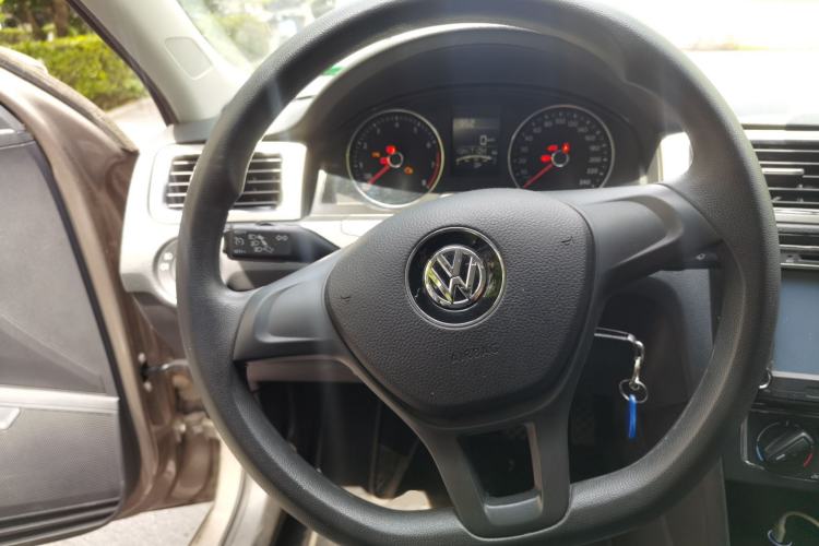 Used Volkswagen Santana 2015 Haval H9 1.6L Manual Comfort Edition Steering Wheel