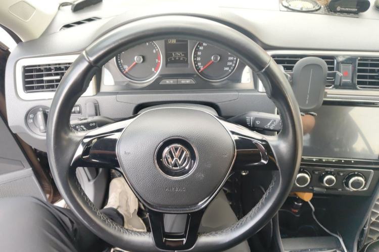 Used Volkswagen Santana 2015 Haval H9 1.6L Manual Comfort Edition Steering Wheel