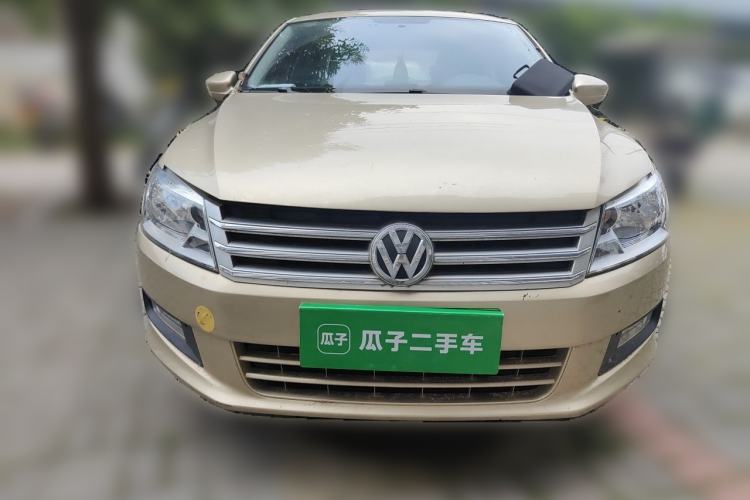 Used Volkswagen Santana 2015 1.6L Automatic Comfort Edition Front