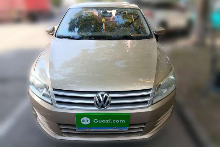 Used Volkswagen Santana 2015 1.6L Manual Fashion Edition Front