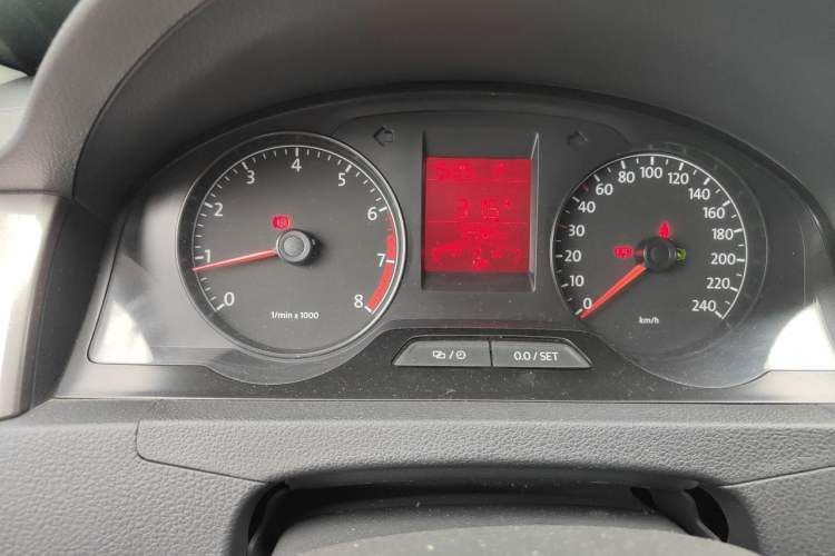Used Volkswagen Santana 2015 1.6L Automatic Comfort Edition Instrument Cluster