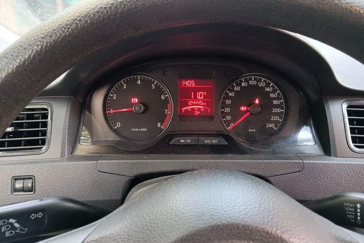 Used Volkswagen Santana 2015 1.6L Manual Fashion Edition Instrument Cluster