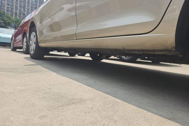 Used Volkswagen Santana 2015 1.6L Manual Fashion Edition Left Side Sill