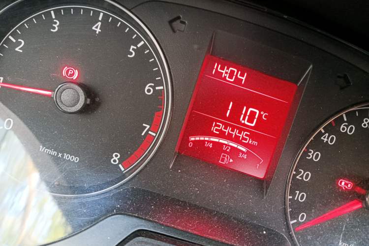 Used Volkswagen Santana 2015 1.6L Manual Fashion Edition Odometer Close Up