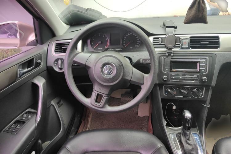 Used Volkswagen Santana 2015 1.6L Automatic Comfort Edition Steering Wheel