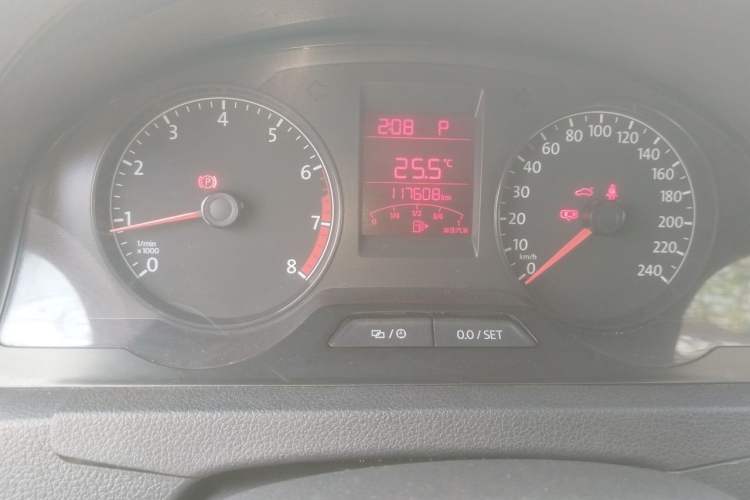 Used Volkswagen Santana 2015 Haval H6 1.6L Automatic Luxury Model Odometer Close Up