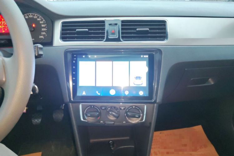 Used Volkswagen Santana 2015 1.6L Manual Comfort Edition Audio And AC Panel
