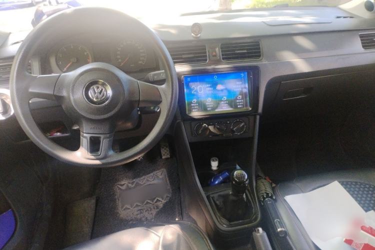 Used Volkswagen Santana 2015 1.6L Manual Fashion Edition Center Console