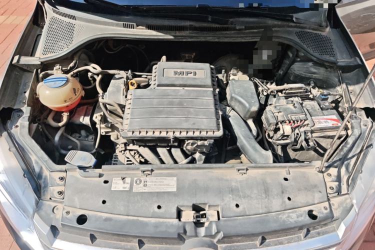 Used Volkswagen Santana 2015 1.6L Automatic Comfort Edition Engine Bay