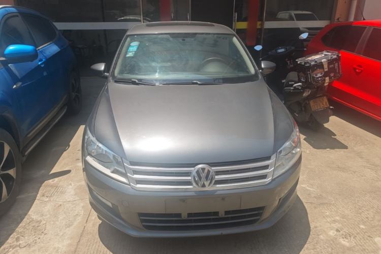 Used Volkswagen Santana 2015 1.6L Automatic Comfort Edition Front