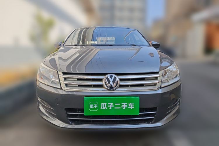 Used Volkswagen Santana 2015 1.6L Manual Fashion Edition Front