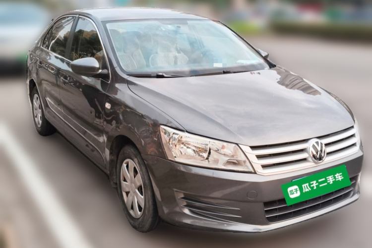 Used Volkswagen Santana 2015 1.6L Manual Fashion Edition Front Right 45 Deg
