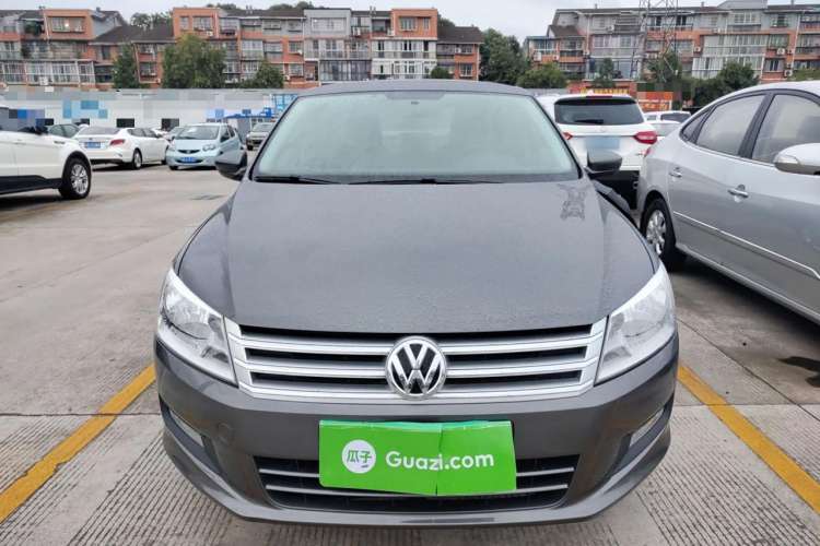 Used Volkswagen Santana 2015 1.6L Manual Comfort Edition Front