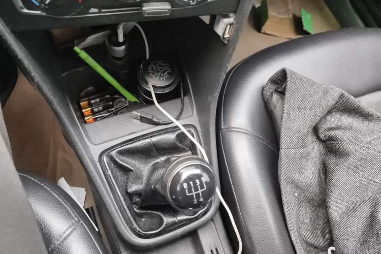 Used Volkswagen Santana 2015 1.6L Manual Comfort Edition Gear Lever