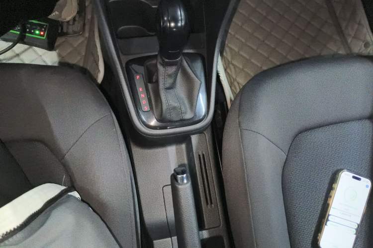 Used Volkswagen Santana 2015 1.6L Automatic Fashion Edition Gear Lever