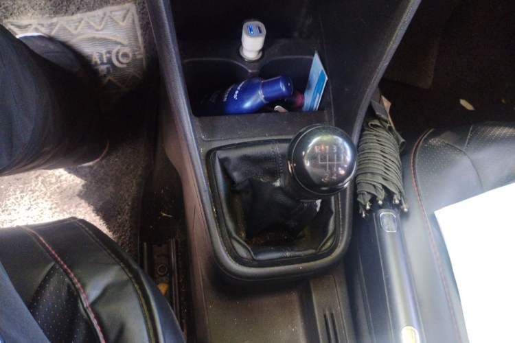 Used Volkswagen Santana 2015 1.6L Manual Fashion Edition Gear Lever