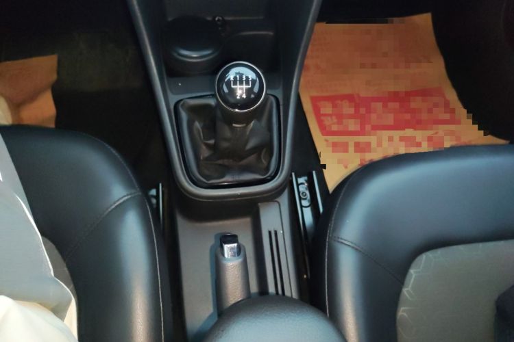 Used Volkswagen Santana 2015 1.6L Manual Comfort Edition Gear Lever