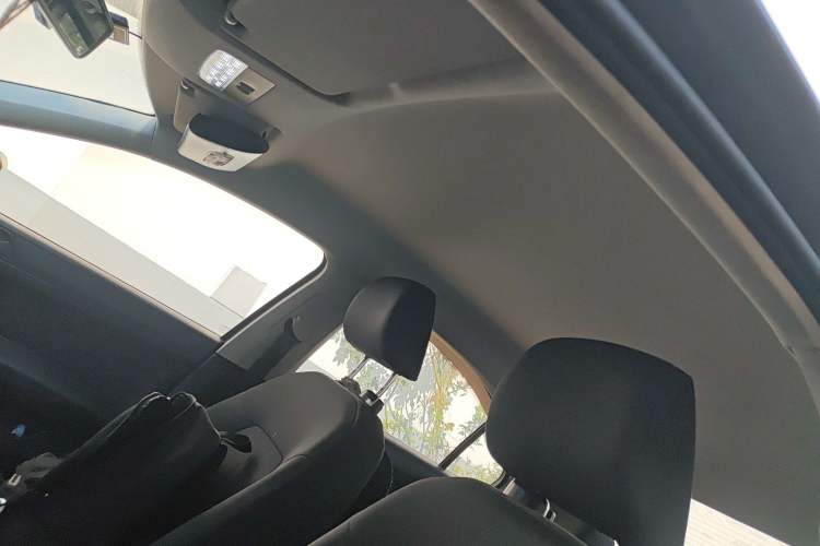 Used Volkswagen Santana 2015 1.6L Manual Fashion Edition Headliner