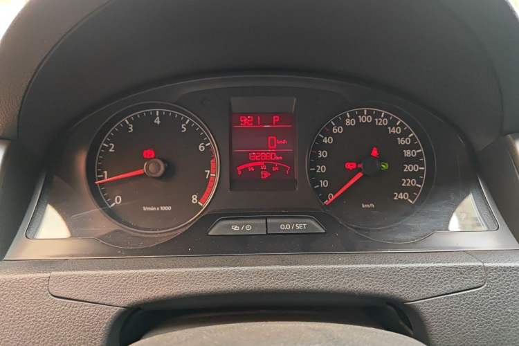 Used Volkswagen Santana 2015 1.6L Automatic Comfort Edition Instrument Cluster