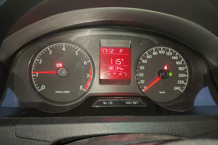 Used Volkswagen Santana 2015 1.6L Automatic Fashion Edition Instrument Cluster