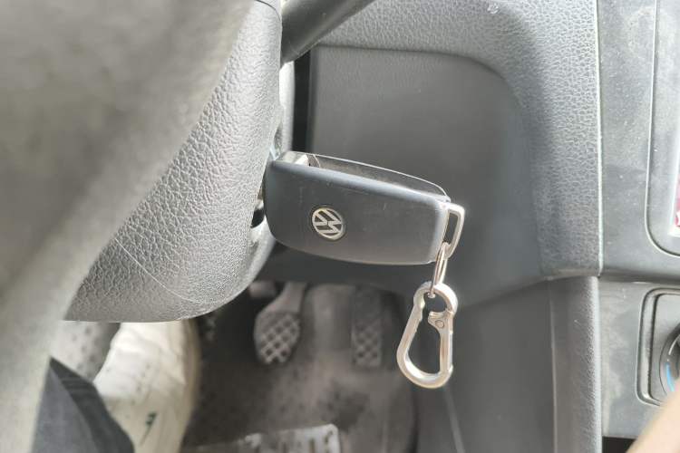 Used Volkswagen Santana 2015 1.6L Manual Fashion Edition Interior 1
