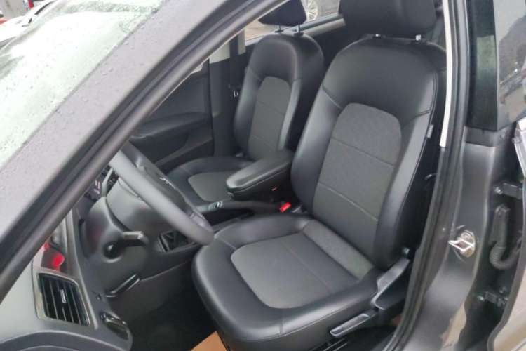 Used Volkswagen Santana 2015 1.6L Manual Comfort Edition Left Front Seat